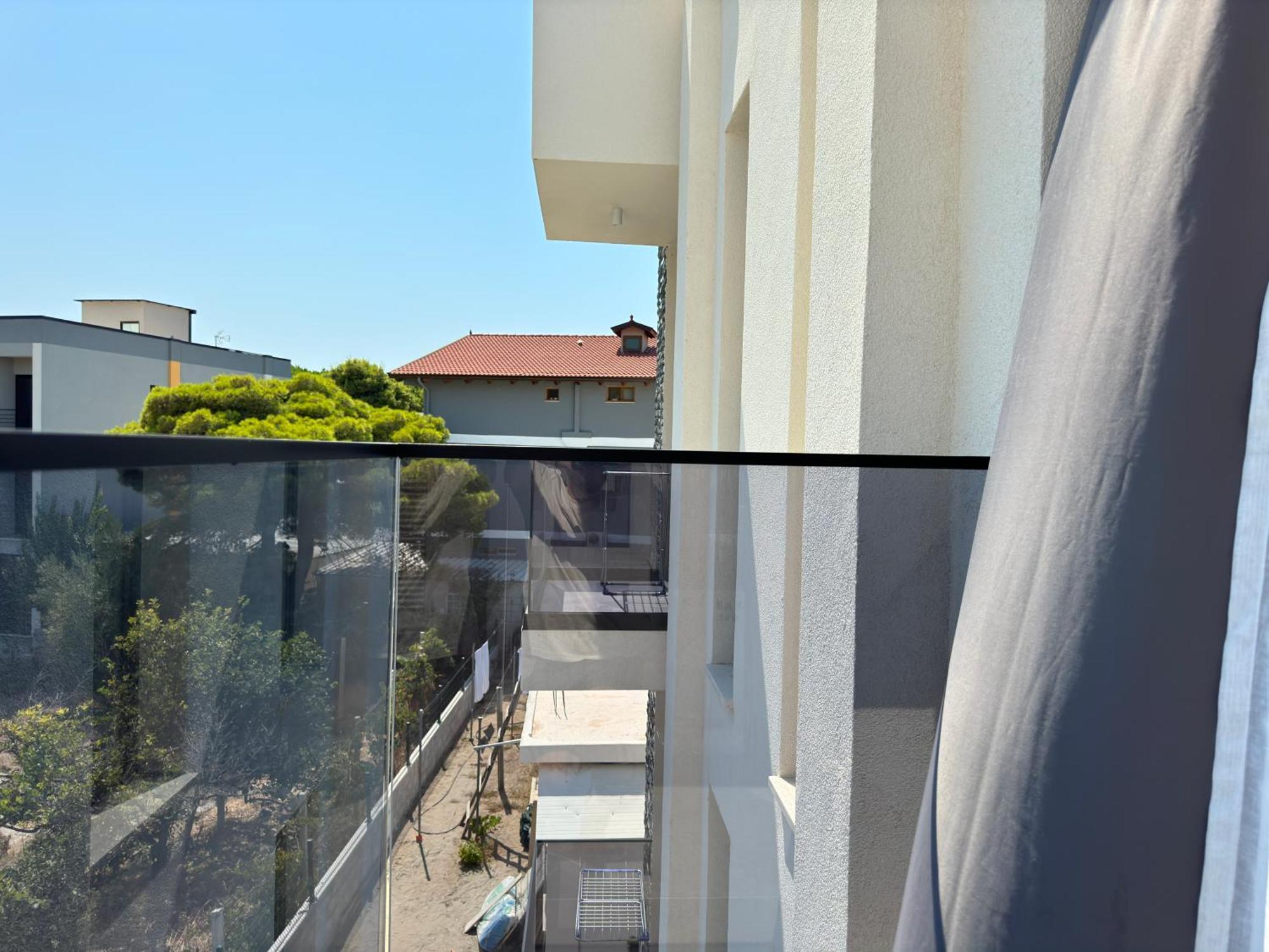 Twins Hotel Vlorë Buitenkant foto